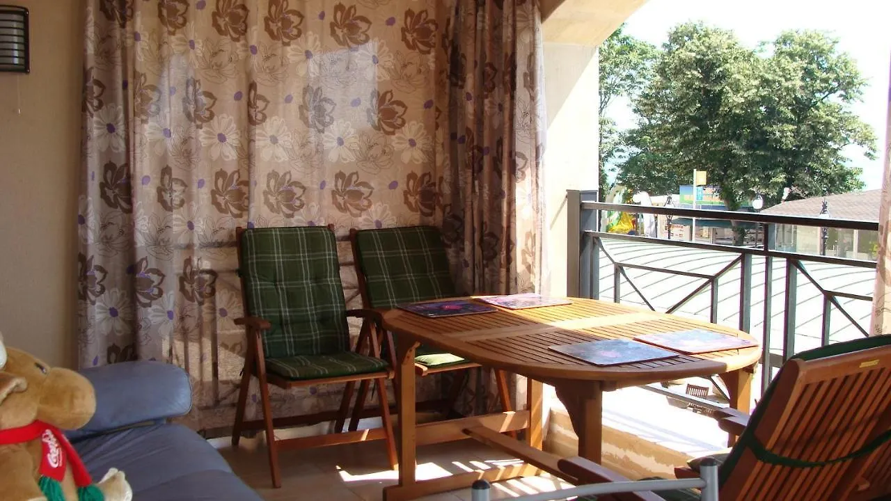Admiral Apartments Golden Sands
