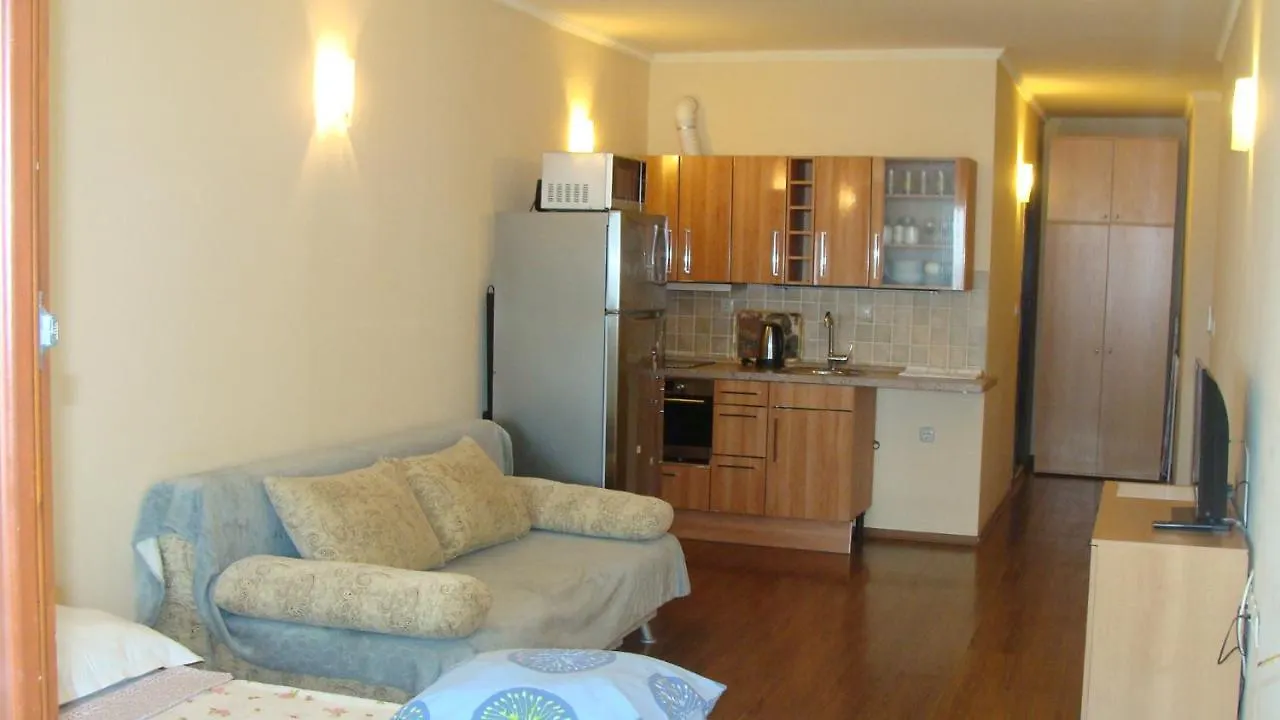 Admiral Apartments Golden Sands